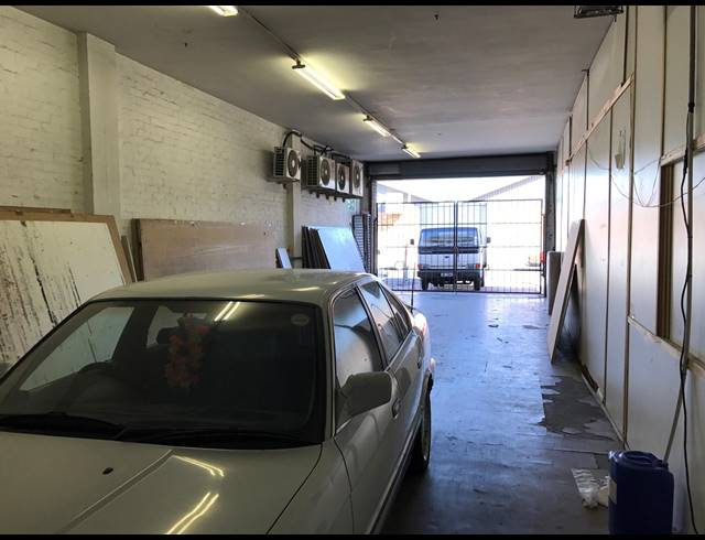 1,915M² FACTORY FOR SALE IN ELSIES RIVER INDUSTRIAL